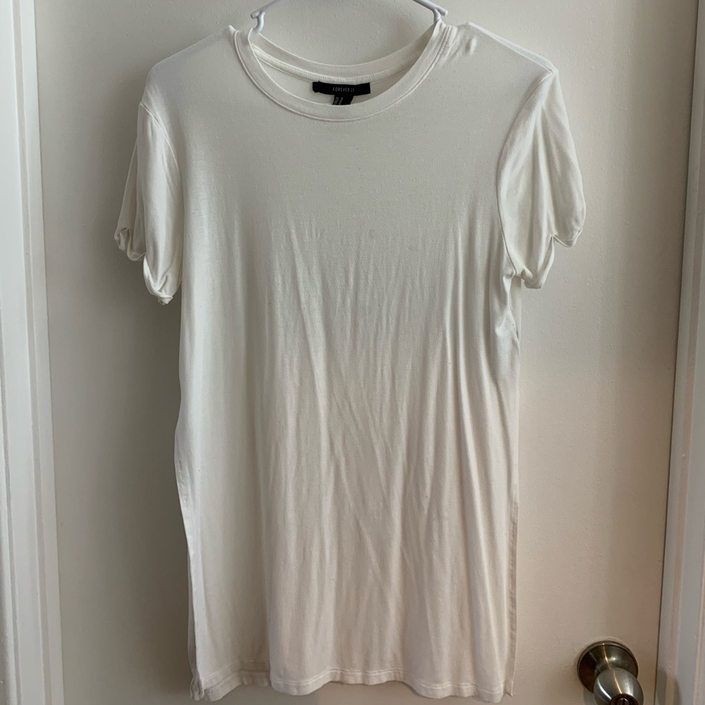 F21 White Short Sleeve w/ Slits on Sides